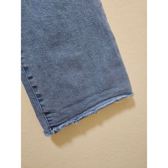 Good American 8/29 Raw Hems Classic Boot Cut jeans. Cotton Elastic blend.  Comfy - Picture 9 of 15